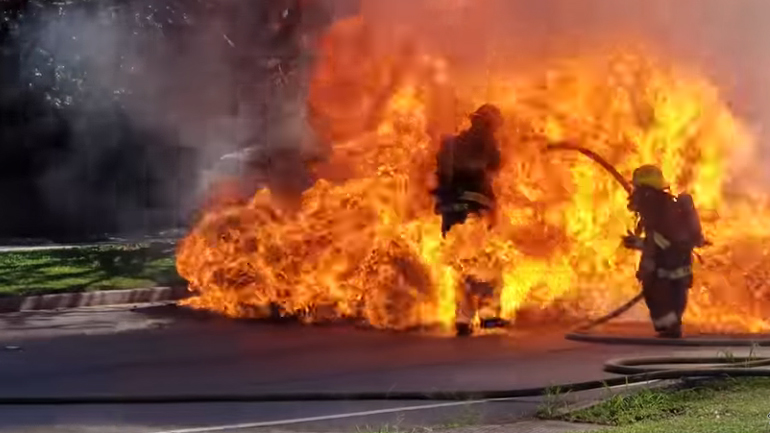 Τους έσωσαν οι στολές!